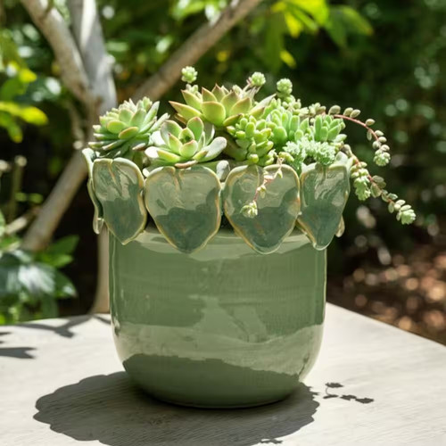 Green ceramic sculpted - sculpted, leaf